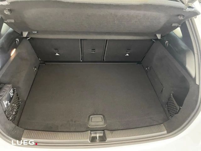 Mercedes-Benz B 200 Progressive Sedan