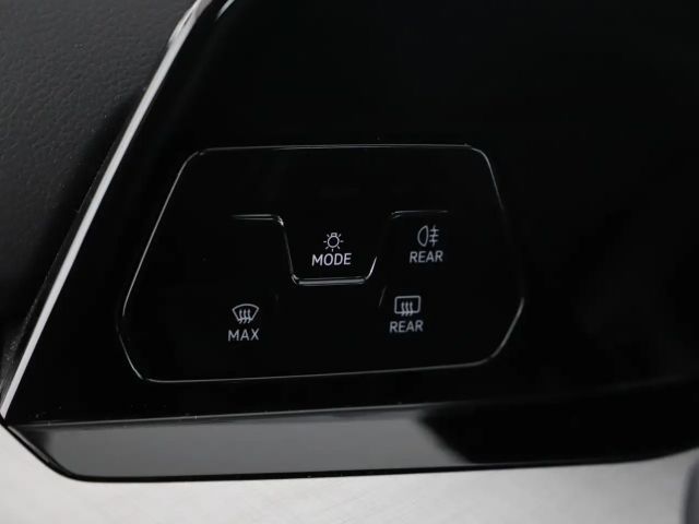 Volkswagen Golf Life Variant