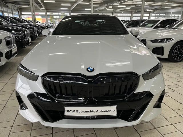 BMW 520 520i M-Sport Sedan