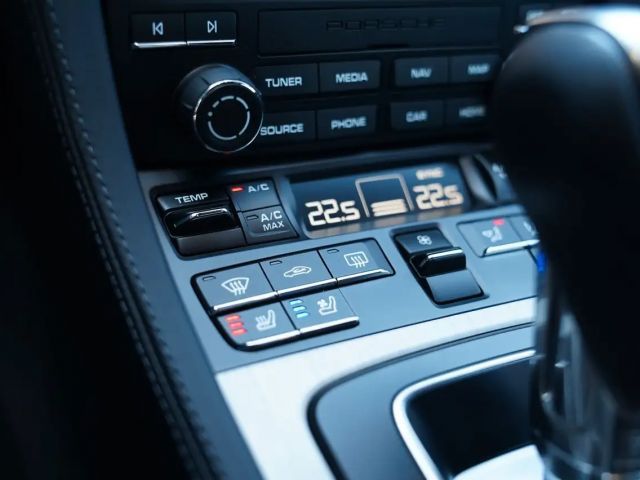 Porsche Cayman 4 Coupé GTS