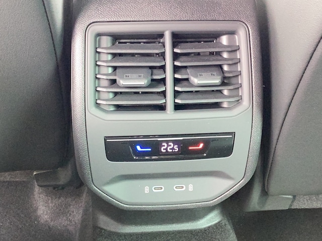 Cupra Leon Leon 1.5 eTSI Basis  SHZ NAVI MATRIX-LED ACC