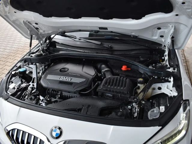 BMW 118 118i M-Sport Sedan