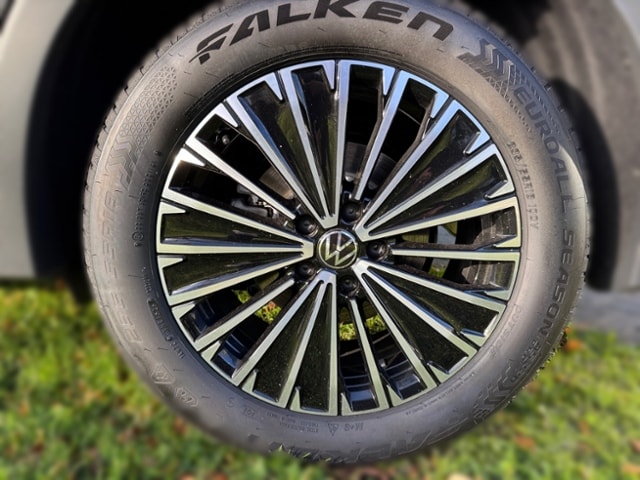 Volkswagen Tiguan Goal*Ganzjahrereifen*Plu Paket*AHK*Navi