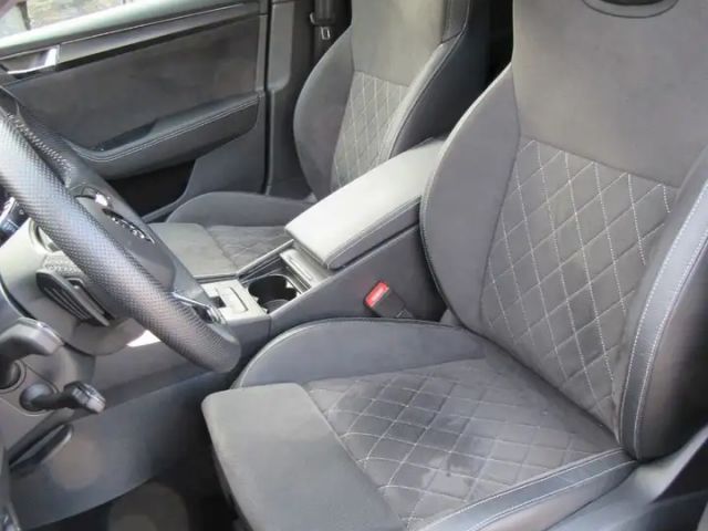 Skoda Superb 2.0 TSI 4x4 Combi Sportline