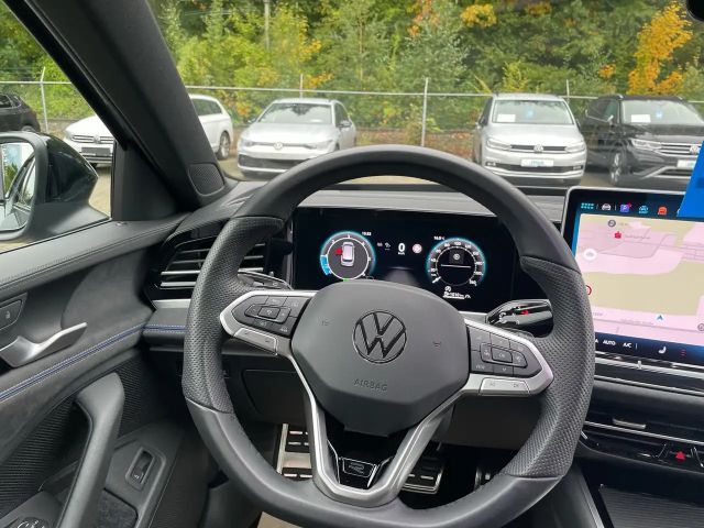 Volkswagen Passat DSG R-Line