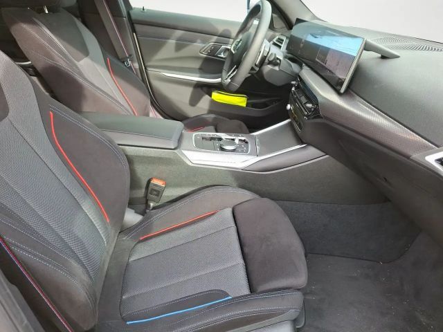 BMW 320 320d M-Sport Sedan xDrive