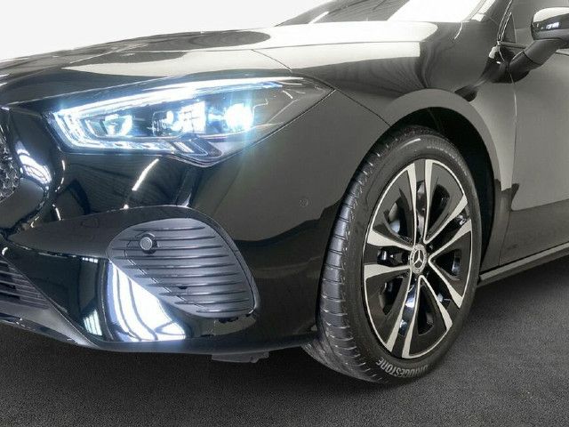 Mercedes-Benz CLA 180 Shooting Brake