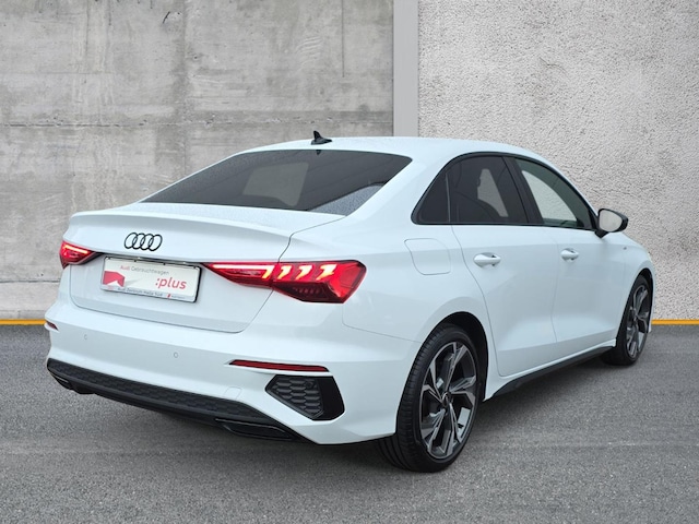 Audi A3 30 TFSI S-Line S-Tronic Sedan
