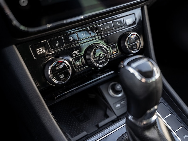 Skoda Superb 2.0 TSI Combi Style Style