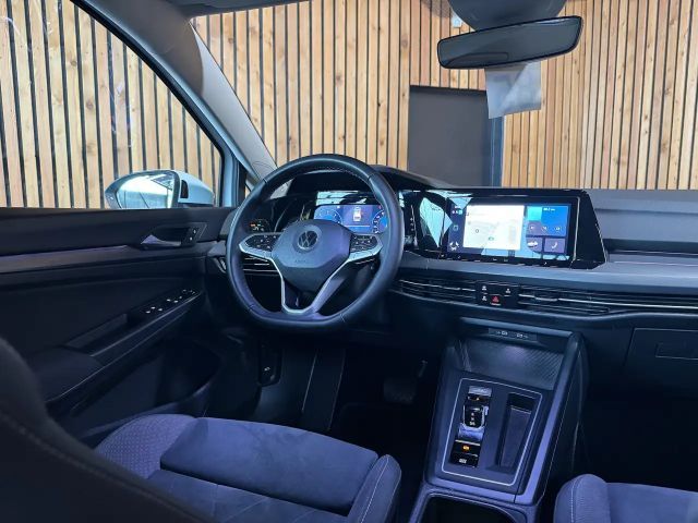 Volkswagen Golf DSG Style Variant