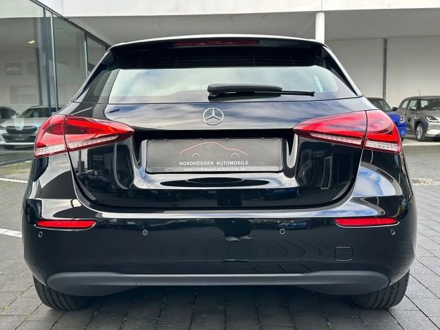 Mercedes-Benz A 180 A 180 d Style