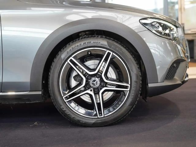 Mercedes-Benz E 220 4MATIC E 220 d Estate