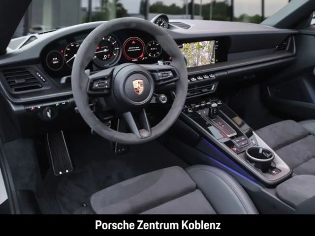 Porsche 992 Cabrio Carrera GTS