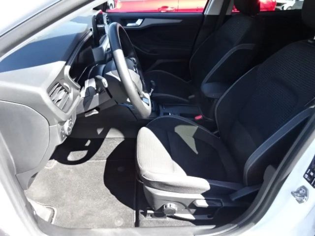 Ford Focus Cool & Connect