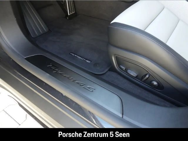 Porsche Taycan 4S Cross Turismo