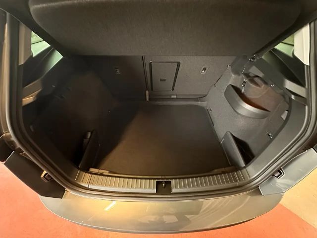 Skoda Karoq Edition 130 DSG*AHK*Rückfahrk*Frontscheibenheiz