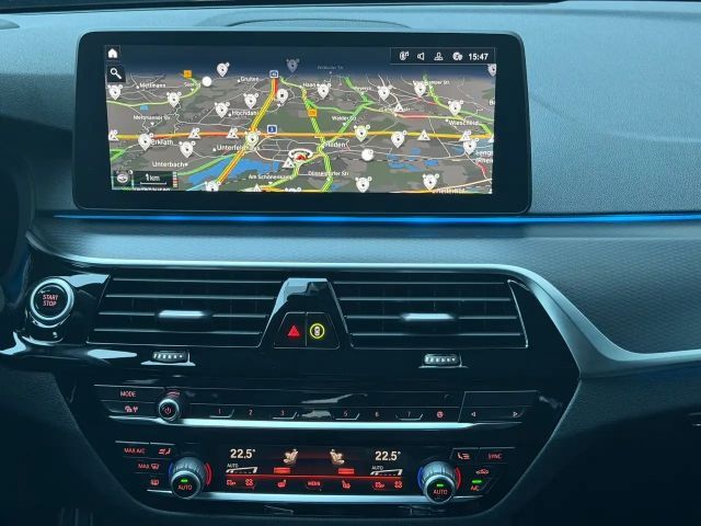 BMW 530 530e M-Sport Sedan