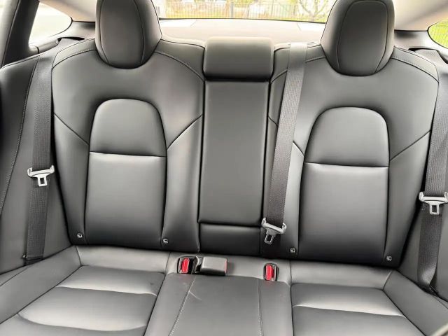 Tesla Model 3 AWD Dual Motor Long Range