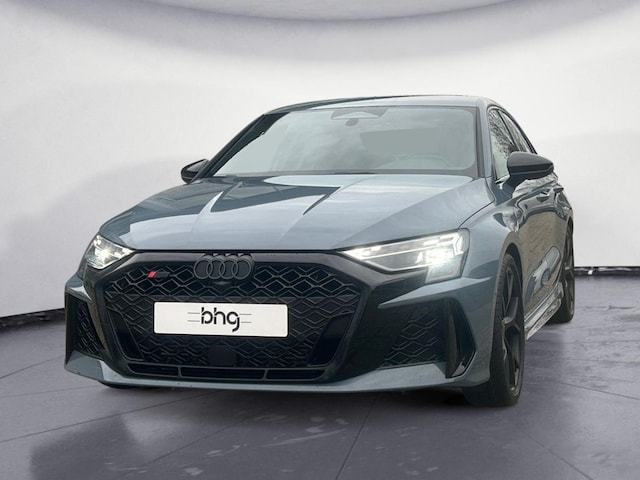 Audi RS3 Quattro S-Tronic Sedan