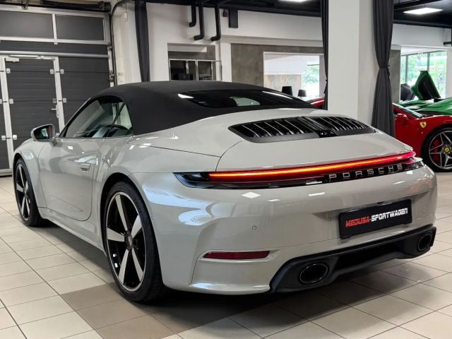 Porsche 992 Cabrio Carrera