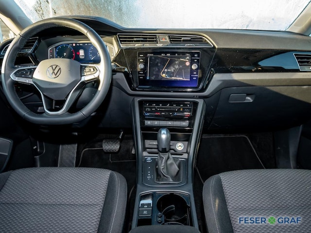 Volkswagen Touran 1.5 TSI DSG IQ.Drive R-Line