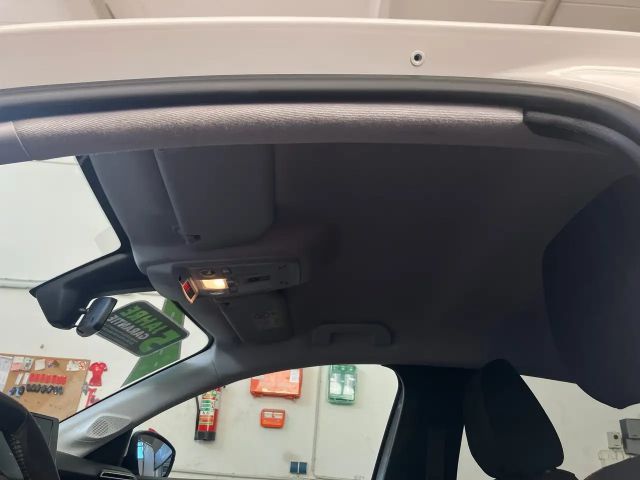 Peugeot E-208 Active Pack