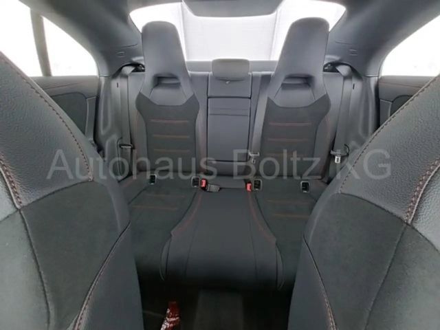 Mercedes-Benz CLA 200 AMG Line Coupé