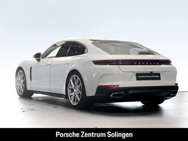 Porsche Panamera 4
