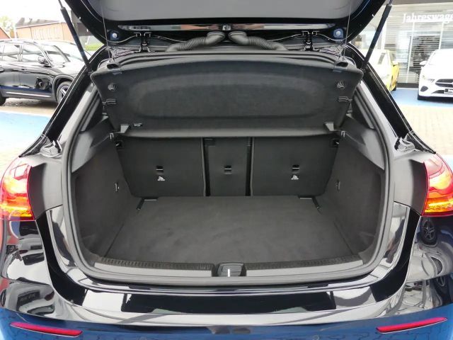 Mercedes-Benz A 180 AMG Line