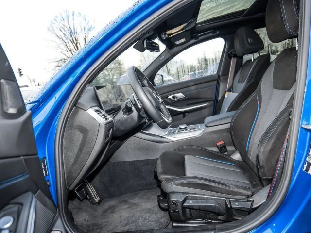 BMW 318 318i M-Sport Sedan