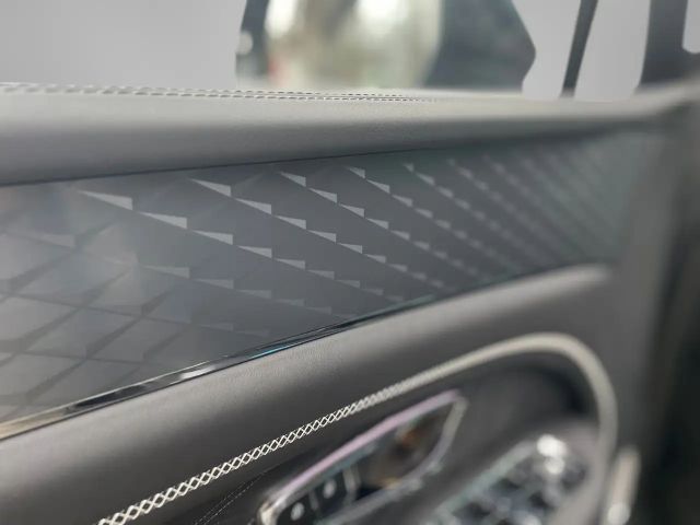 Bentley Bentayga EWB 4.0 Mulliner  - Naim/Pano