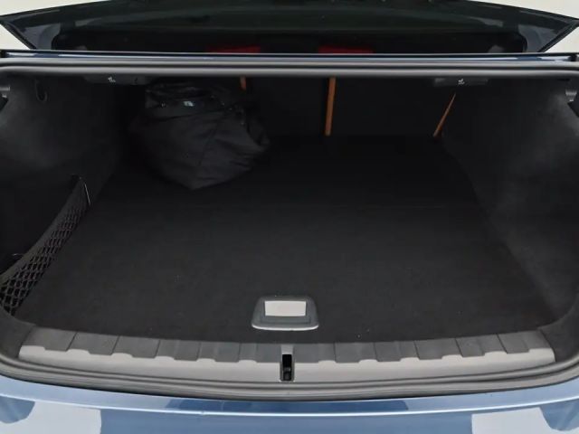 BMW 330 330e Sedan xDrive