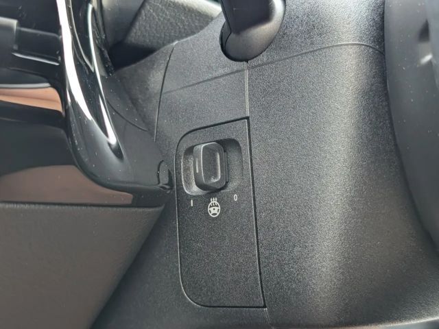 Mercedes-Benz B 180 AMG Line Sedan