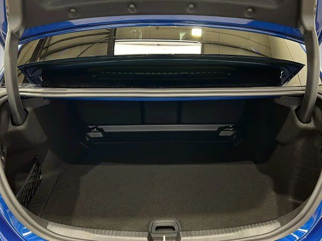 Mercedes-Benz C 200 AMG Line Sedan