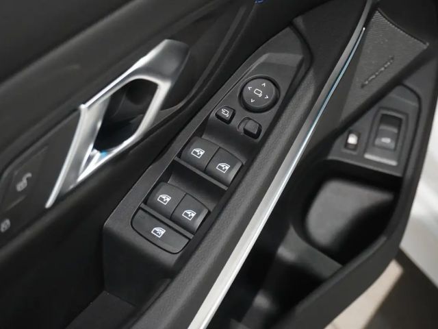 BMW 330 330e Sedan xDrive