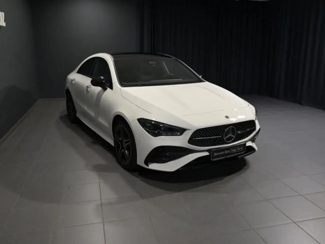 Mercedes-Benz CLA 200 AMG Line Coupé