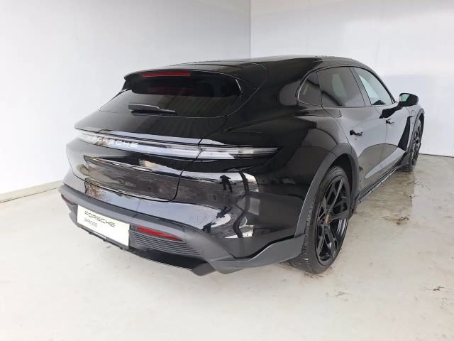 Porsche Taycan 4S Cross Turismo
