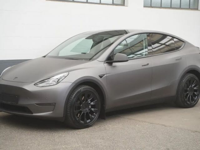 Tesla Model Y AWD Long Range