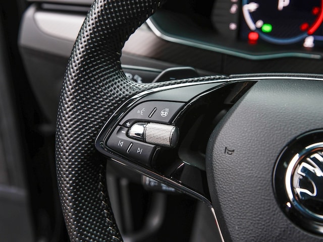 Skoda Superb 2.0 TDI Combi Sportline