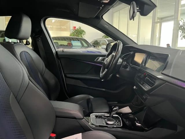 BMW 118 118i 5-deurs M-Sport Sedan