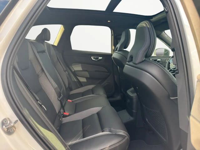 Volvo XC60 AWD Plus T8