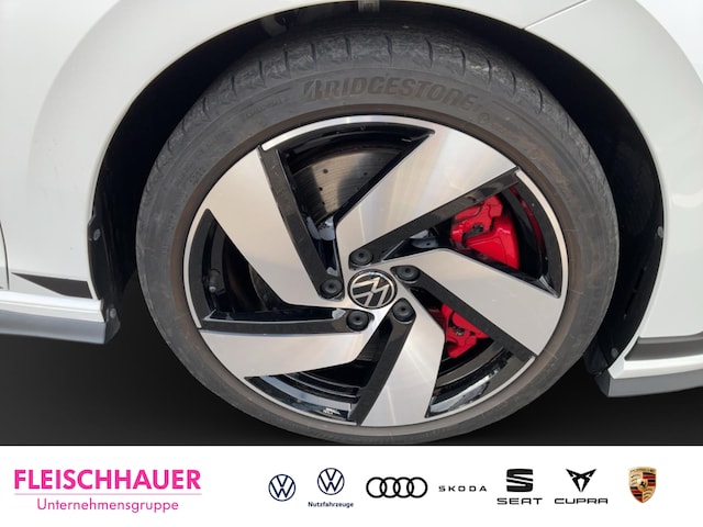 Volkswagen Golf 2.0 TSI Golf VIII