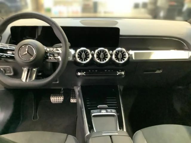 Mercedes-Benz GLB 220 4MATIC AMG Line
