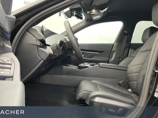 BMW 520 520i M-Sport Sedan