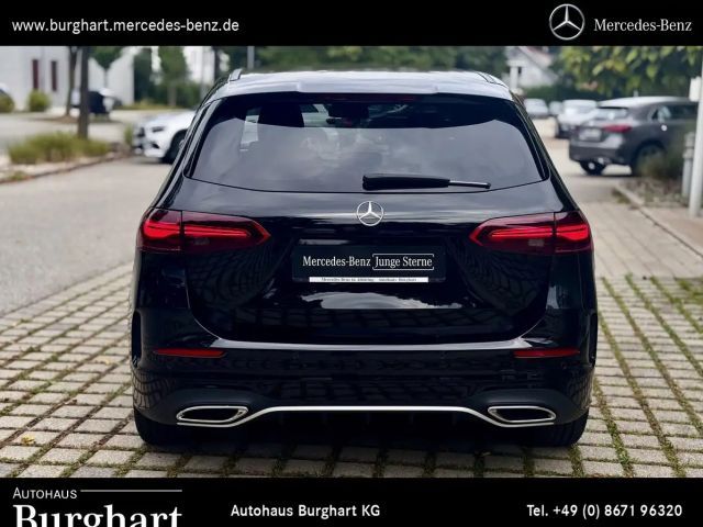 Mercedes-Benz B 200 AMG Line Sedan