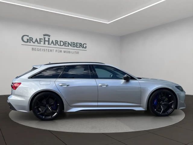 Audi RS6 Avant Performance Quattro