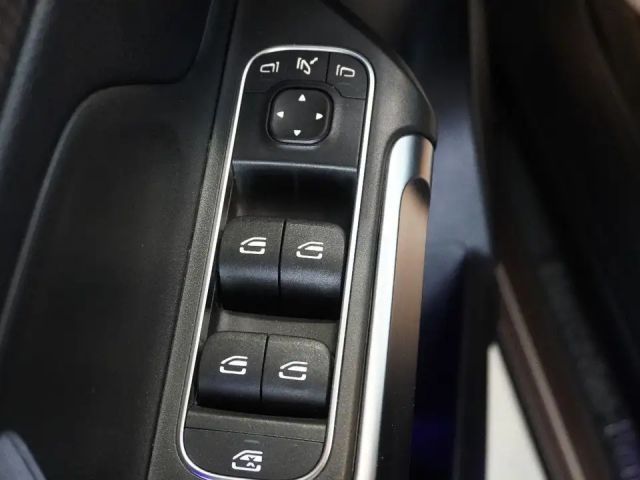 Mercedes-Benz GLB 250 *ACC*AHK*BURMESTER*PANO*360°KAM*STHZ*