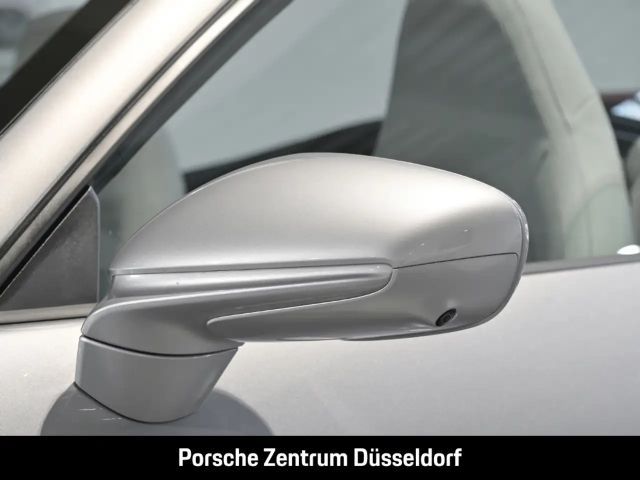 Porsche 992 Cabrio Carrera GTS