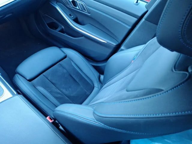 BMW 330 330e Touring xDrive