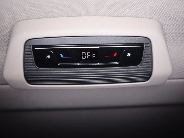 Volkswagen Multivan 2.0 TDI DSG Life T7